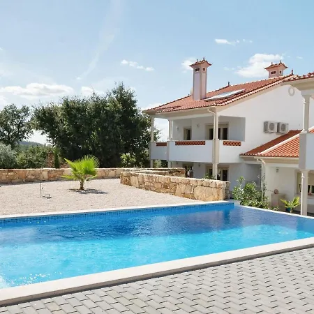 펜션 Holdiay Home In Lisbon With Private Pool *