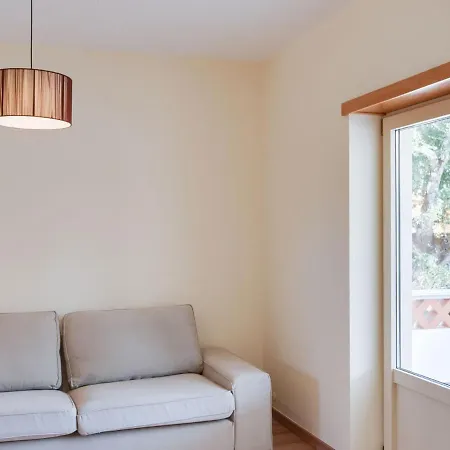 Holdiay Home In Lisbon With Private Pool Almogadel