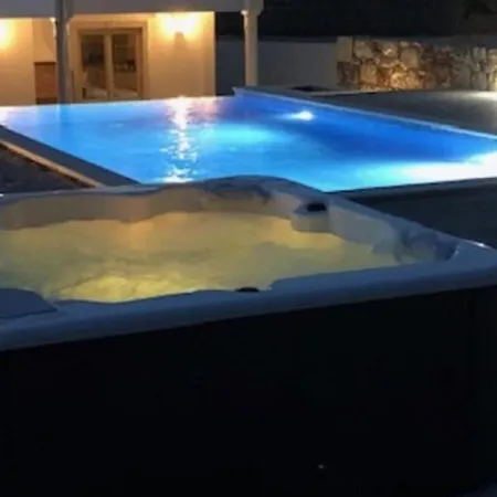 Holdiay Home In Lisbon With Private Pool 펜션 Almogadel